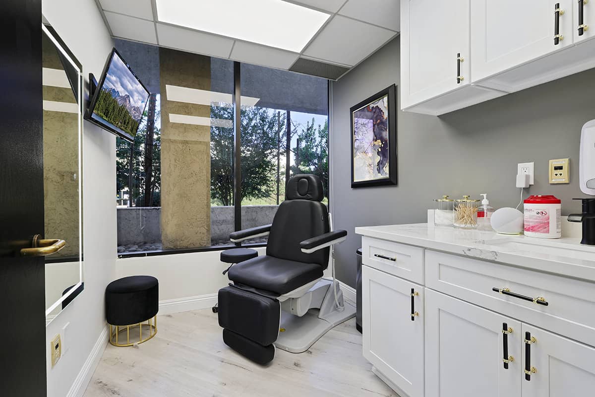 Plastic Surgery Newport Beach Plastic Surgeon Brandon Richland MD